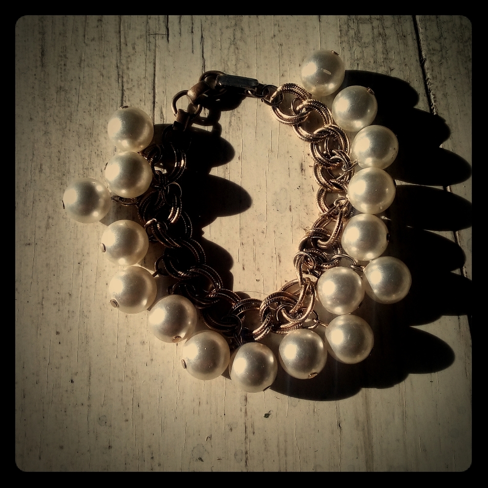 Vintage faux giant pearl bracelet